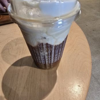 Stumptown Coffee Roasters - Vanilla coconut cold brew - Coffee & Tea Near Me - Pasadena, California
