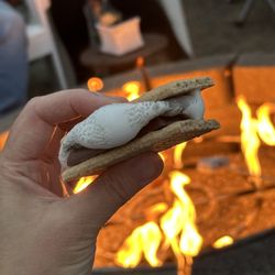 OceanCiders - Delectable s'mores by the fire