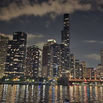 Shoreline Sightseeing - Architectural Tours Near Me - Chicago, Illinois Shoreline Sightseeing - Architectural Tours Near Me - Chicago, Illinois