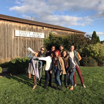 New World Wine Tours - Enjoying a gorgeous fall day out in Niagara! - Wine Tours Near Me - Toronto, Ontario New World Wine Tours - Enjoying a gorgeous fall day out in Niagara! - Wine Tours Near Me - Toronto, Ontario