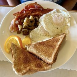 Red Barn Gift Shop & Restaurant - Breakfast