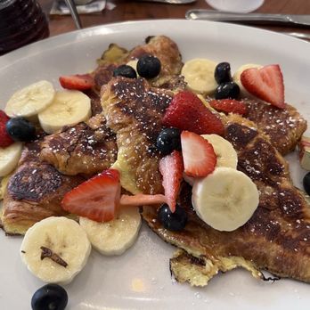 Toast Eatery - Croissant French Toast with Bananas Croissant French Toast with Berries - Breakfast & Brunch Near Me - San Francisco, California Toast Eatery - Croissant French Toast with Bananas Croissant French Toast with Berries - Breakfast & Brunch Near Me - San Francisco, California