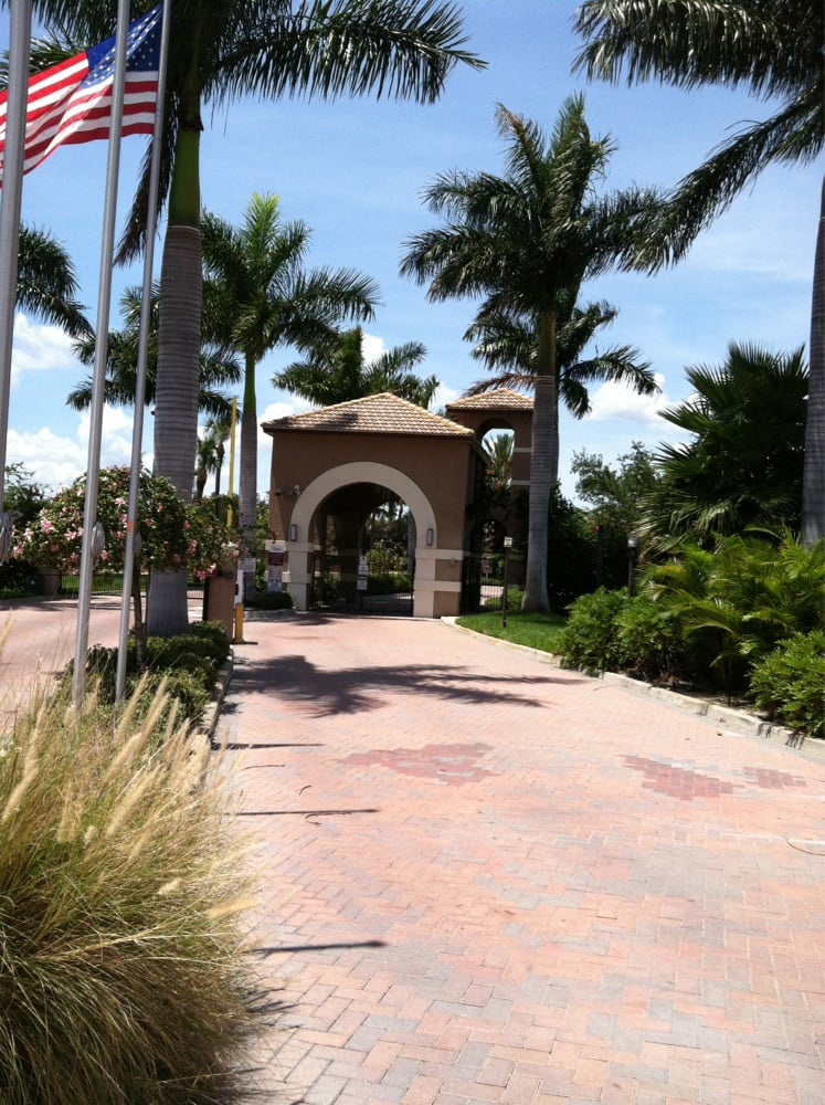 ITOPIA CONDO COMPLEX Updated September 2024 10263 Gandy Blvd No, St