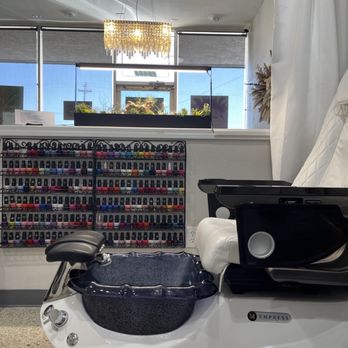 Gigi Ha Nails - Elevated Massage Pedi Spa Chair and Station - Nail Technicians Near Me - Castro Valley, California Gigi Ha Nails - Elevated Massage Pedi Spa Chair and Station - Nail Technicians Near Me - Castro Valley, California