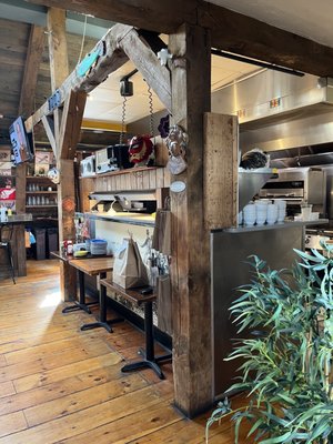 Lenny's Hideaway by null