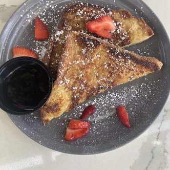 Wilson Hardware Kitchen & Bar - French Toast - New American Near Me - Arlington, Virginia Wilson Hardware Kitchen & Bar - French Toast - New American Near Me - Arlington, Virginia