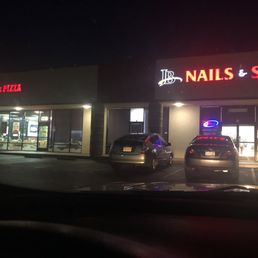 Exterior outside entrance of JB Nails & Spa - Act like your going to get pizza or you might miss the small parking strip - Elk Grove, California Exterior outside entrance of JB Nails & Spa - Act like your going to get pizza or you might miss the small parking strip - Elk Grove, California
