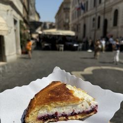Boccione - Crostata ricotta e visciole was divine!