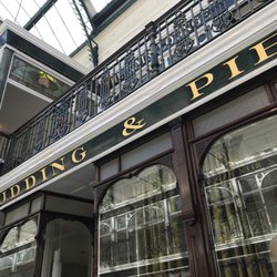 Pudding and Pie - Storefront in Wayfarer's Arcade