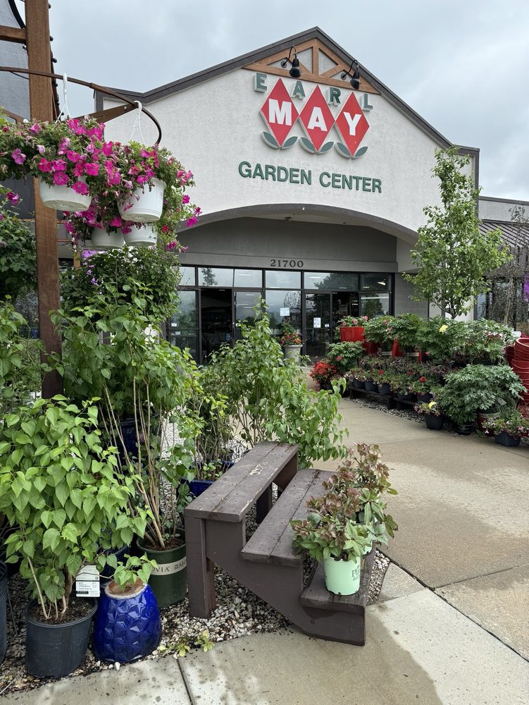 EARL MAY GARDEN CENTER Updated October 2025 10 Photos & 11 Reviews