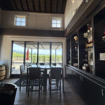 Foley Johnson Winery - Wine Tasting Room Near Me - Rutherford, California