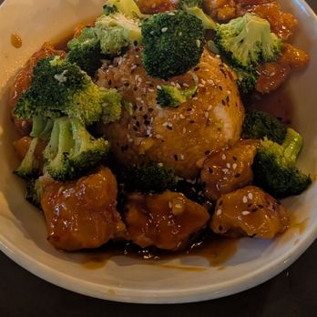 The District Tap Downtown - Asian Chicken - American Near Me - Indianapolis, Indiana The District Tap Downtown - Asian Chicken - American Near Me - Indianapolis, Indiana