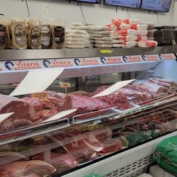 Vitoria international meat market - Meatcase one of many