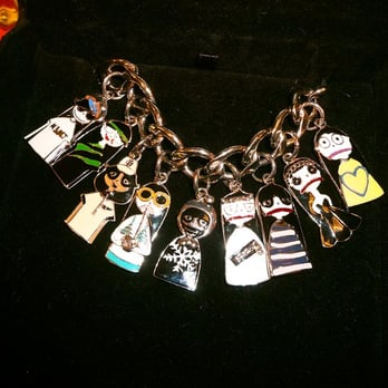 Nordstrom Los Cerritos Center - MARC JACOBS Bracelet $228.00 - Department Stores Near Me - Cerritos, California Nordstrom Los Cerritos Center - MARC JACOBS Bracelet $228.00 - Department Stores Near Me - Cerritos, California