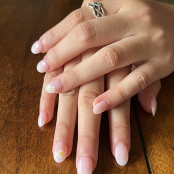 Hello Nails & Spa - Nail Salons Near Me - Richardson, Texas