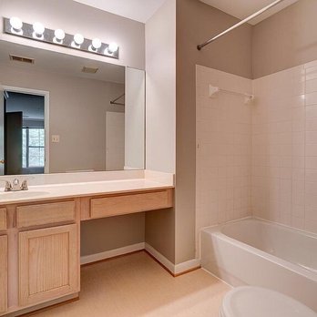 Lilly's Cleaning Service - Home Cleaning Near Me - Gaithersburg, Maryland Lilly's Cleaning Service - Home Cleaning Near Me - Gaithersburg, Maryland