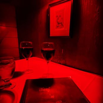 Beef 'N Bottle - Steakhouses Near Me - Charlotte, North Carolina
