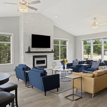 Saddle Brook Apartments - Apartments Near Me - Pewaukee, Wisconsin