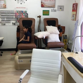Lily's Nails And Spa - Nail Salons Near Me - Alhambra, California