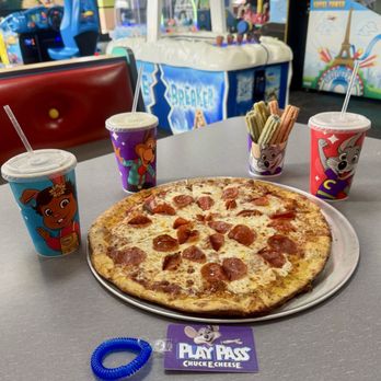 Chuck E. Cheese - Pepperoni Pizza & Unicorn Churros - Arcades Near Me - Roseville, California