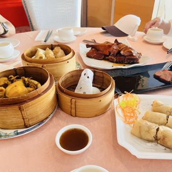 Dynasty Chinese Cuisine - Roast duck, chives and shrimp dumpling, curry cuttlefish, bbq pork, pork and shrimp bean curd, pork and taro spring rolls - Dim Sum Near Me - Toronto, Ontario Dynasty Chinese Cuisine - Roast duck, chives and shrimp dumpling, curry cuttlefish, bbq pork, pork and shrimp bean curd, pork and taro spring rolls - Dim Sum Near Me - Toronto, Ontario