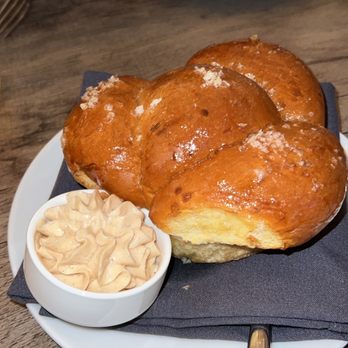 Hippo - Hippo Rolls - American Near Me - Los Angeles, California