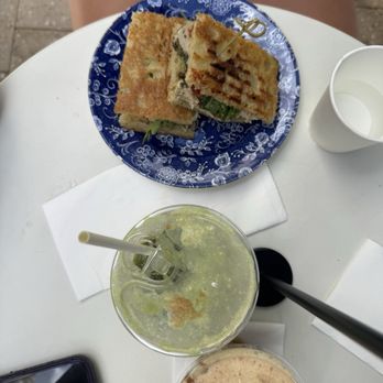 {petite} maman - Bakeries Near Me - Miami, Florida