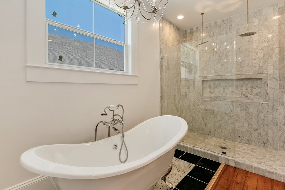 Slide of Castillo Builders