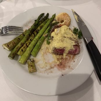 Steve Fields - Steak with asparagus - Steakhouses Near Me - Plano, Texas Steve Fields - Steak with asparagus - Steakhouses Near Me - Plano, Texas