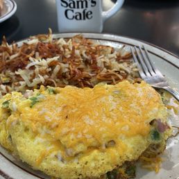 Denver Omelette with crispy hashbrowns