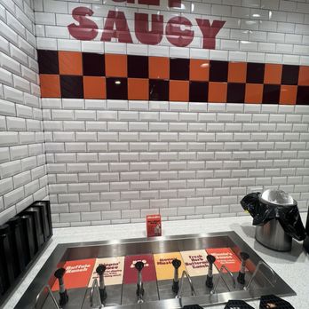 Minnie Bird - Sauce station - Ice Cream & Frozen Yogurt Near Me - Oak Brook, Illinois