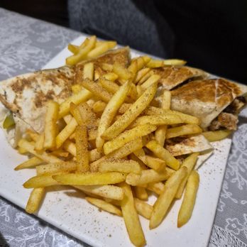Al-Rayan Restaurant - Chicken shawarma sandwich - Halal Near Me - Indianapolis, Indiana Al-Rayan Restaurant - Chicken shawarma sandwich - Halal Near Me - Indianapolis, Indiana
