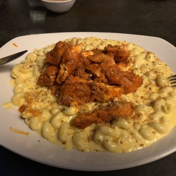 Drifters - Buffalo Chicken and Mac and Cheese - New American Near Me - Rochester, New York