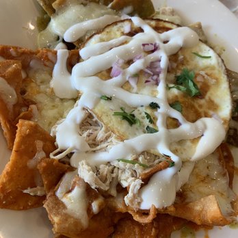 Broken Yolk Cafe - Half green chile sauce and red chilaquiles! - Breakfast & Brunch Near Me - Del Mar, California Broken Yolk Cafe - Half green chile sauce and red chilaquiles! - Breakfast & Brunch Near Me - Del Mar, California