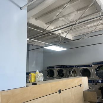 Bright Laundry - Laundromat Near Me - Garden Grove, California Bright Laundry - Laundromat Near Me - Garden Grove, California