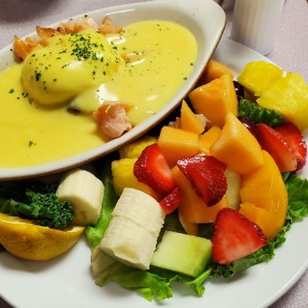 Bette's Place - Half smoke salmon benedict - Breakfast & Brunch Near Me - Hood River, Oregon