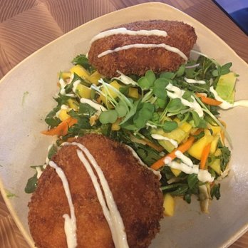 Pacific Catch - Crab cake salad - Seafood Near Me - Walnut Creek, California Pacific Catch - Crab cake salad - Seafood Near Me - Walnut Creek, California