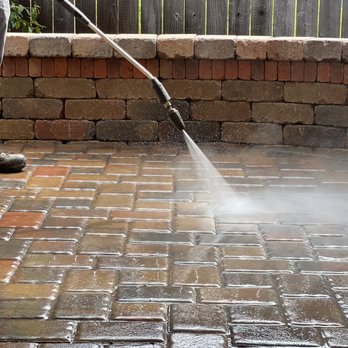 Gonzalez Scapeworks - stripping sealer residue from pavers - Pressure Washers Near Me Gonzalez Scapeworks - stripping sealer residue from pavers - Pressure Washers Near Me