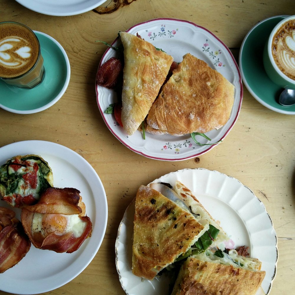 Brunch with family at lit cafe :) Brunch with family at lit cafe :)