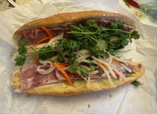 Bánh Mì Ông Mười by null