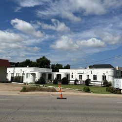 Coffee shop view from Classen. You wouldn't know that it's a coffee shop. Signs are too small to see.