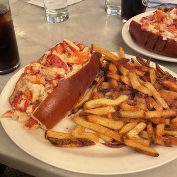 Neptune Oyster - Maine Lobster Roll Sandwich - Seafood Near Me - Boston, Massachusetts