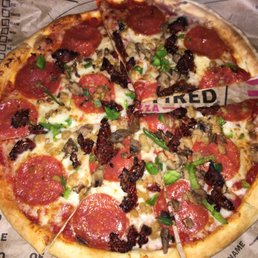 My creation: pep, sausage, green peppers, mushrooms, sun dried tomatoes. Very good! My creation: pep, sausage, green peppers, mushrooms, sun dried tomatoes. Very good!