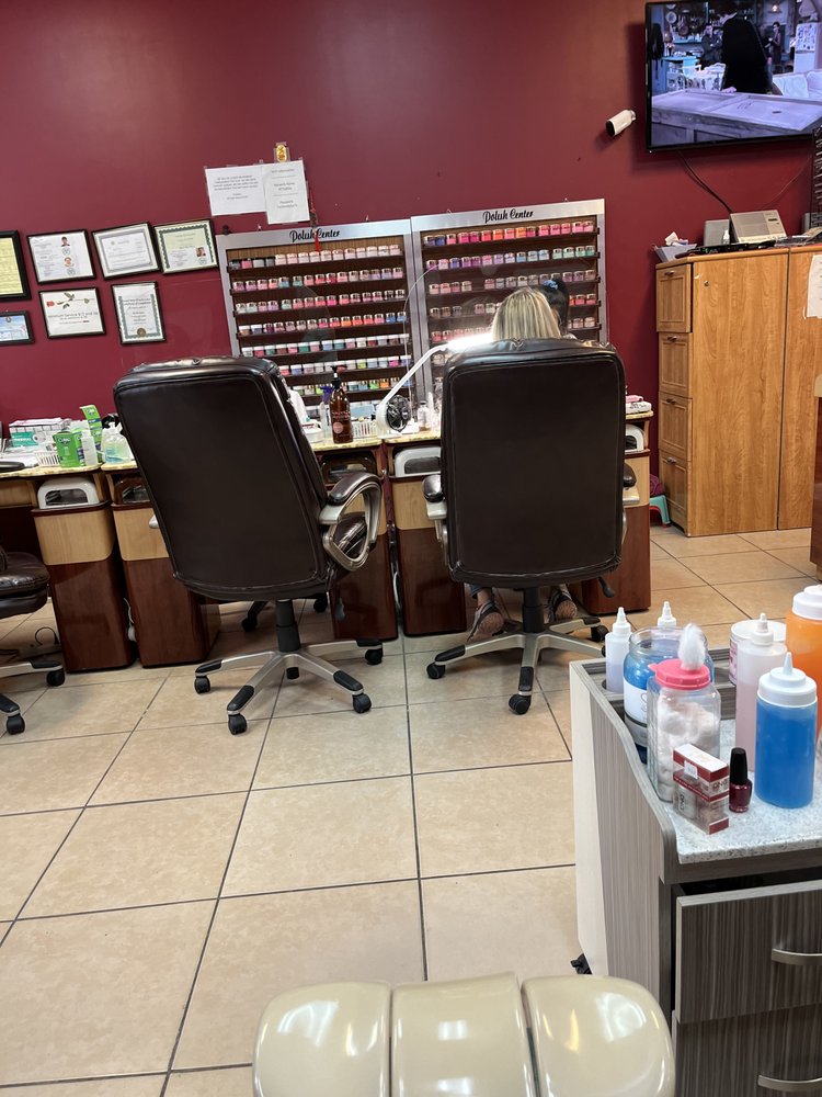 STYLISH NAILS Updated September 2024 2358 McIngvale Rd, Hernando