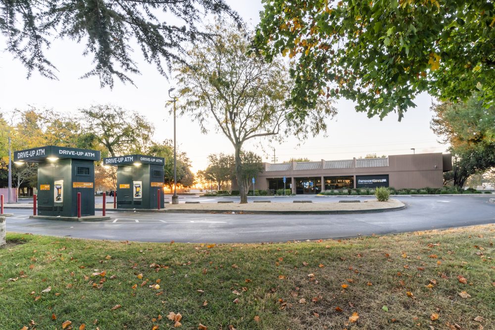 SCHOOLSFIRST FEDERAL CREDIT UNION 38 Reviews 8725 Folsom Blvd