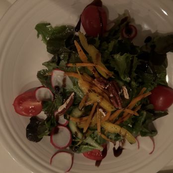 Lot 12 Public House - Green salad - Comfort Food Near Me - Berkeley Springs, West Virginia