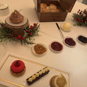 Harrods' Tea Room - Sandwiches Near Me - London, XGL Harrods' Tea Room - Sandwiches Near Me - London, XGL