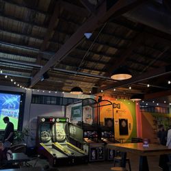 Idle Beer Hall & Brewery - Games