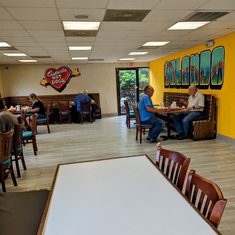 Cupids Hot Dogs - Inside dinning area - Hot Dogs Near Me - Orlando, Florida