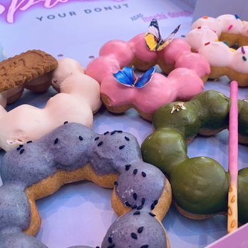Bober Tea - Flavors I got: matcha, sesame, birthday cake, taro, Biscoff, and strawberry. - Bubble Tea Near Me - San Ramon, California Bober Tea - Flavors I got: matcha, sesame, birthday cake, taro, Biscoff, and strawberry. - Bubble Tea Near Me - San Ramon, California